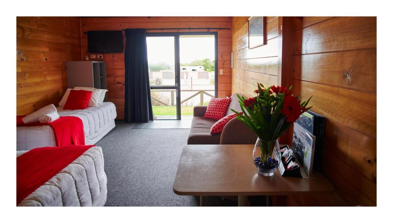 Greymouth Seaside Top 10 Holiday Park Экстерьер фото