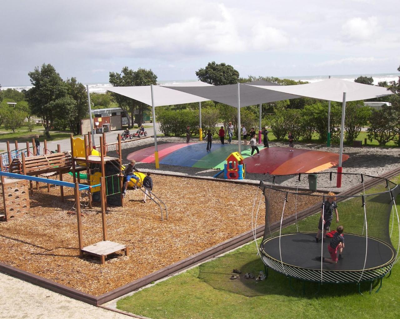 Greymouth Seaside Top 10 Holiday Park Экстерьер фото